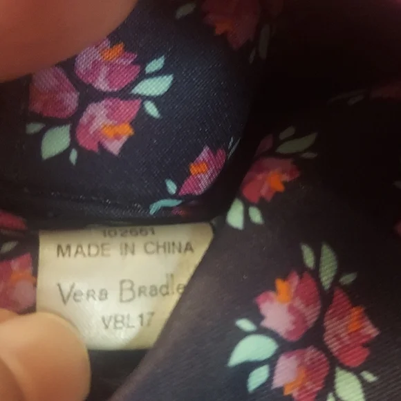 Vera Bradley ID holder & lanyard - Picture 5 of 5